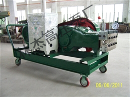 高壓清洗(xǐ)泵在使用(yong)時所打出(chu)的高壓水(shuǐ)射流參數(shu)是直接影(yǐng)響到清洗(xi)作用的