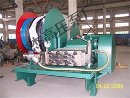 大型高(gāo)壓柱塞泵價(jià)格